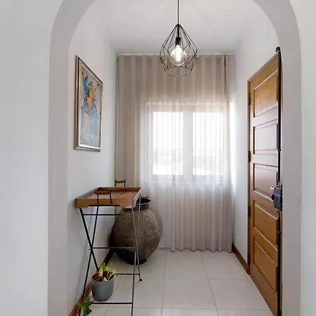 Tropicana Apartment