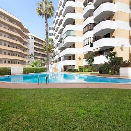 Tropicana Apartment
